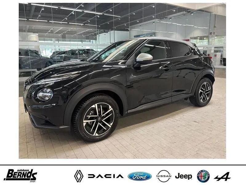 Black pearl/dach in silver (ya Gebraucht 2024 Nissan Juke N-Connecta SUV | 19.980 € (Guter Preis) - Bild 1/4