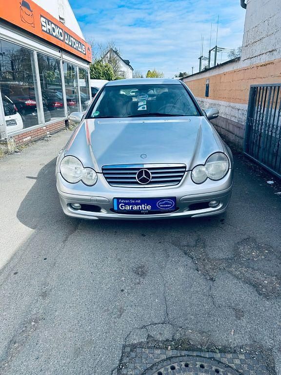 Gebraucht Mercedes C200 163 PS (119 kW) 2005 Silber Coupé