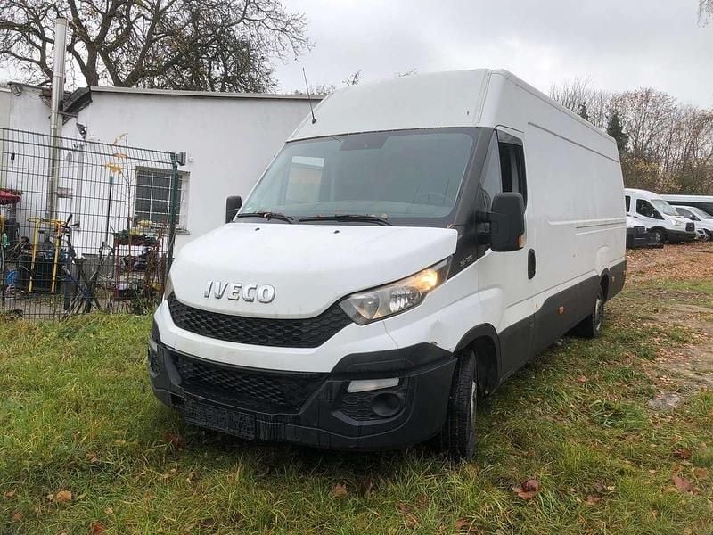 Gebraucht Iveco Daily 145 PS (106 kW) 2016 White ic 194 Van / Kleinbus