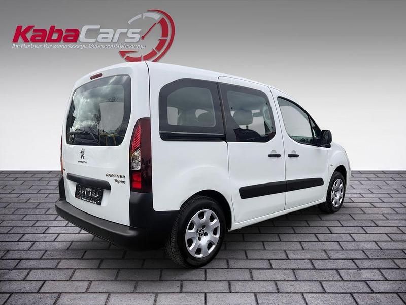 Gebraucht Peugeot Partner Tepee Active 110 PS (80 kW) 2018 Weiß Van / Kleinbus