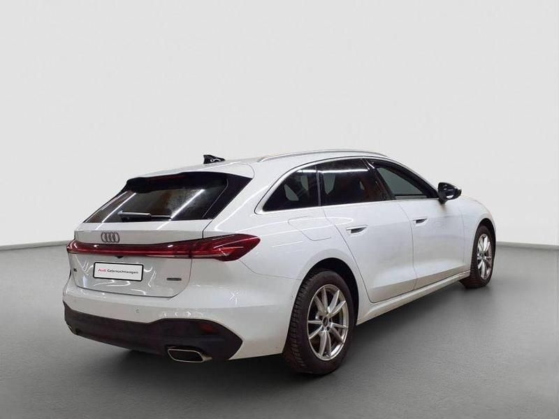 Gebraucht Audi A5 Sport 204 PS (150 kW) 2025 Weiß Kombi