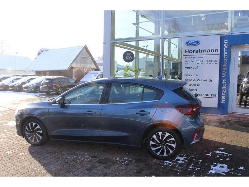Gebraucht Ford Focus Titanium 116 PS (85 kW) 2023 Blau Limousine
