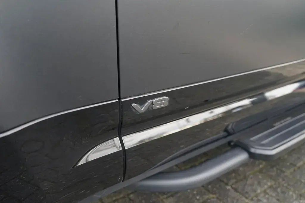 Gebraucht Land Rover Defender Carpathian Edition 525 PS (386 kW) 2024 Grau SUV