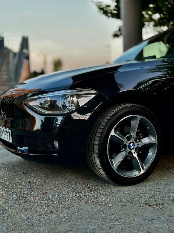 Gebraucht BMW 118 143 PS (105 kW) 2014 Schwarz Kleinwagen