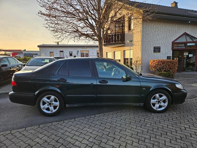 Używany Saab 9-5 Griffin 200 KM (147 kW) 1998 Zielony Sedan/Limuzyna