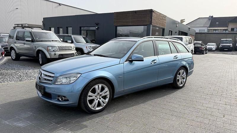 Gebraucht Mercedes C220 170 PS (125 kW) 2011 Blau Limousine