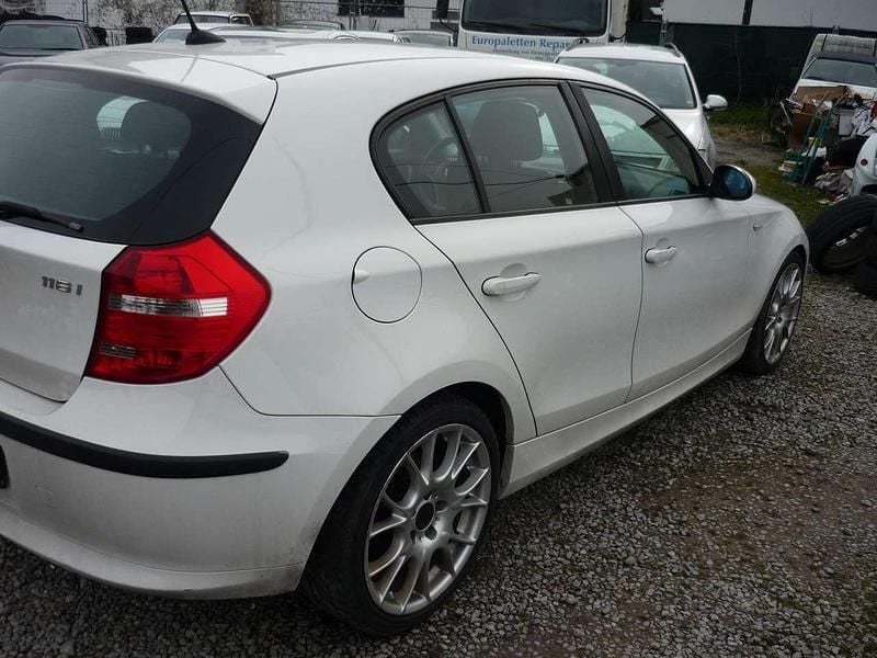 Gebraucht BMW 116 122 PS (89 kW) 2008 Weiß Kleinwagen