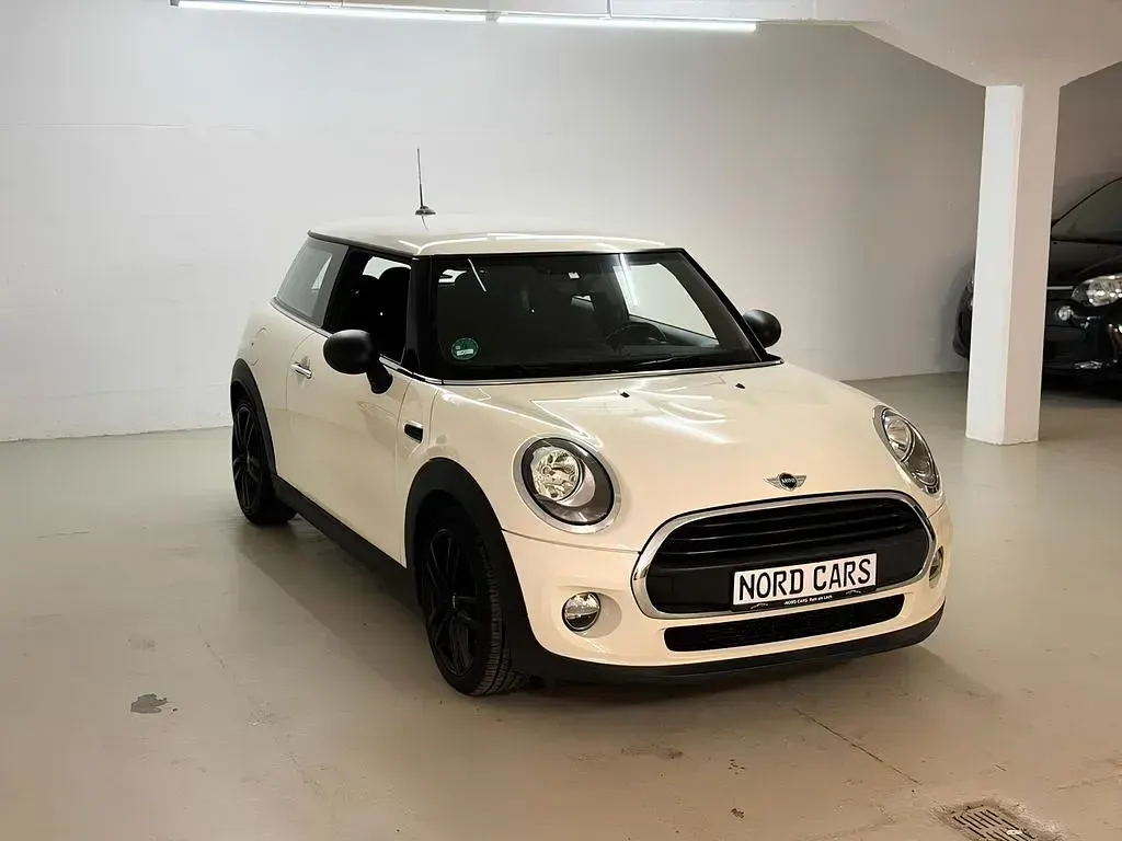 Gebraucht Mini John Cooper Works 102 PS (75 kW) 2016 Weiß Kleinwagen