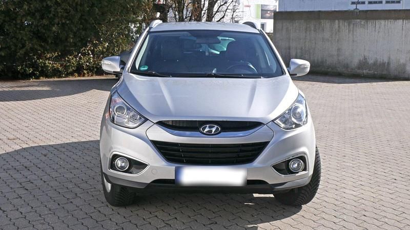 Gebraucht Hyundai ix35 163 PS (119 kW) 2010 Silber SUV
