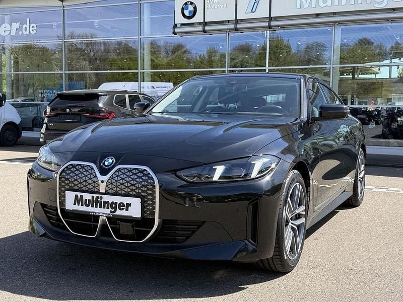 Gebraucht BMW i4 210 kW (286 PS) 2025 Blacksapphire (metallic) Limousine