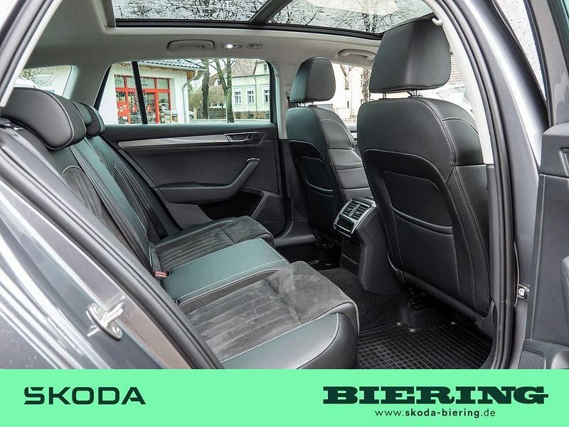 Gebraucht Skoda Superb Style 200 PS (147 kW) 2022 Grau Kombi