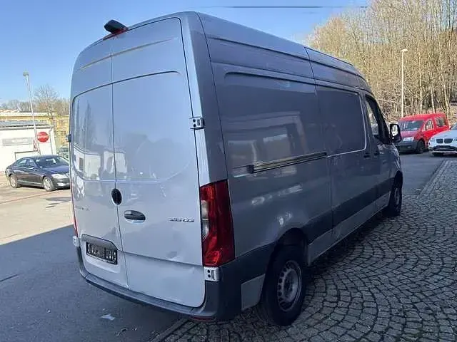Gebraucht Mercedes Sprinter 150 PS (110 kW) 2022 Silber metallic Van