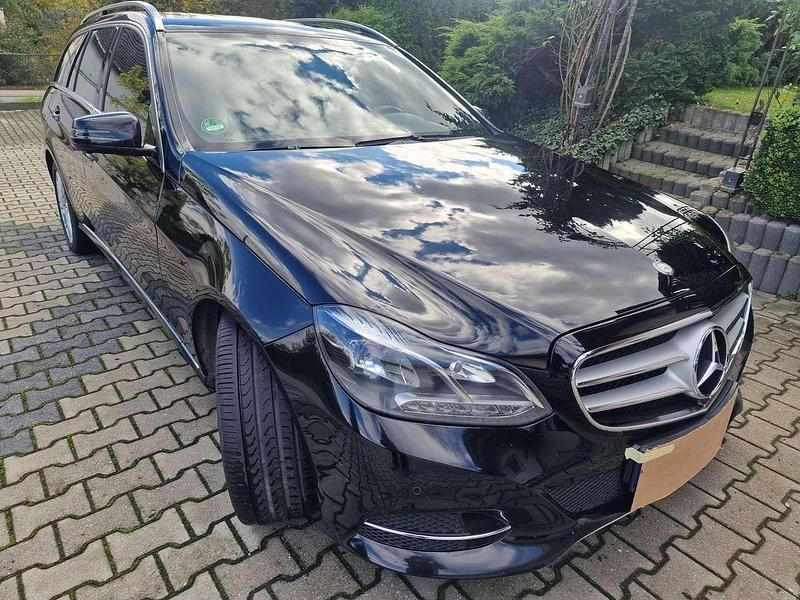 Gebraucht Mercedes E300 Avantgarde 231 PS (169 kW) 2013 Schwarz Kombi