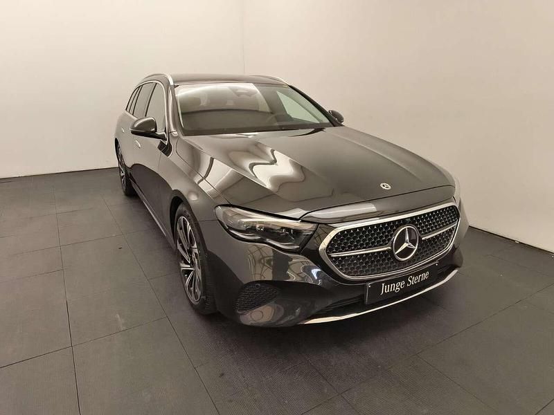 Gebraucht Mercedes E300 Advanced Plus 313 PS (230 kW) 2025 Metalliclack graphitgrau Kombi