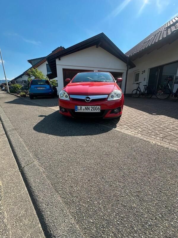 Rot Gebraucht 2006 Opel Tigra Sport Cabrio | 2.000 € (Guter Preis) - Bild 1/4