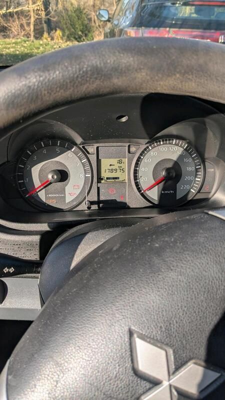 Weiß Gebraucht 2009 Mitsubishi Colt Kleinwagen | 1.850 € (Fairer Preis) - Bild 1/4