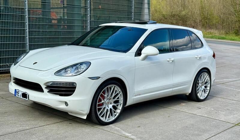 Weiß Gebraucht 2011 Porsche Cayenne GTS SUV | 22.999 € - Bild 1/4