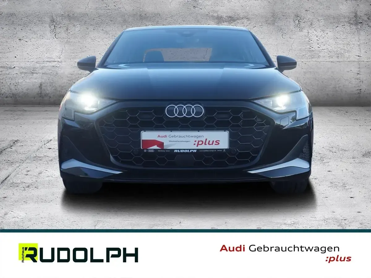 Używany Audi A3 Advanced Plus 150 KM (110 kW) 2024 Czarny Sedan/Limuzyna