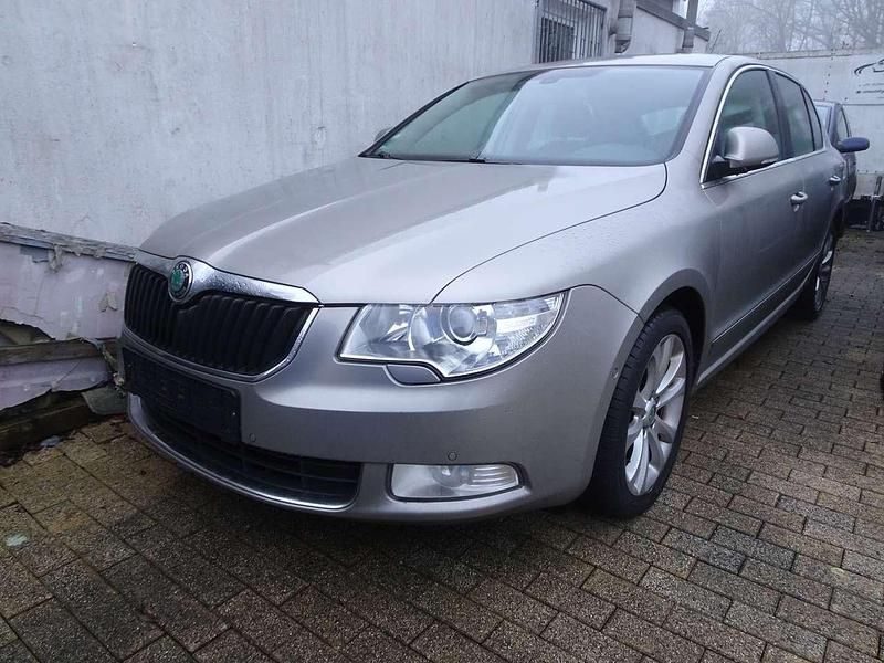 Gebraucht Skoda Superb Elegance 160 PS (117 kW) 2009 Cappuccinobeige metallic Limousine