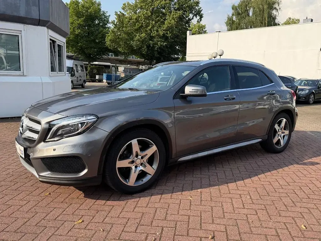 Gebraucht Mercedes GLA250 AMG line 211 PS (155 kW) 2014 Grau SUV