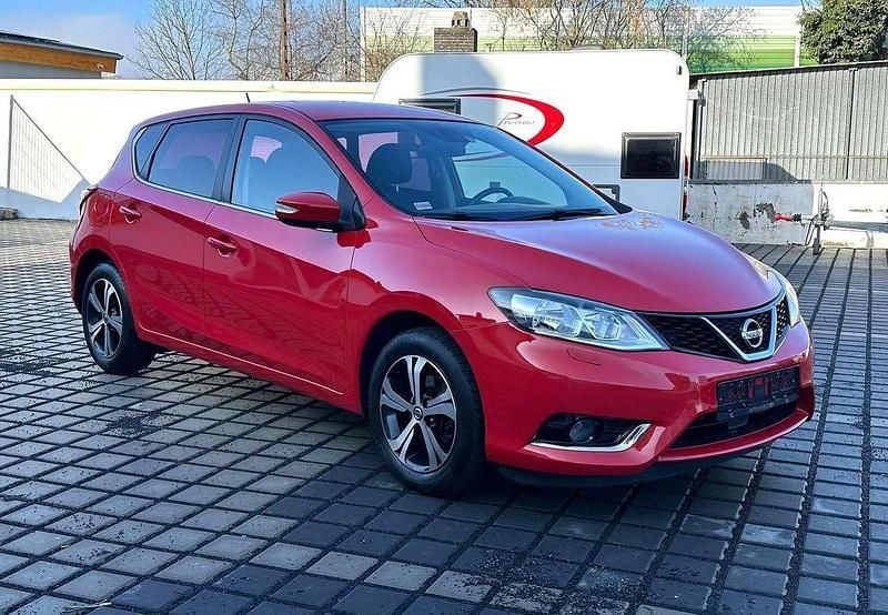 Gebraucht Nissan Pulsar Acenta 116 PS (85 kW) 2015 Red (s) Kleinwagen