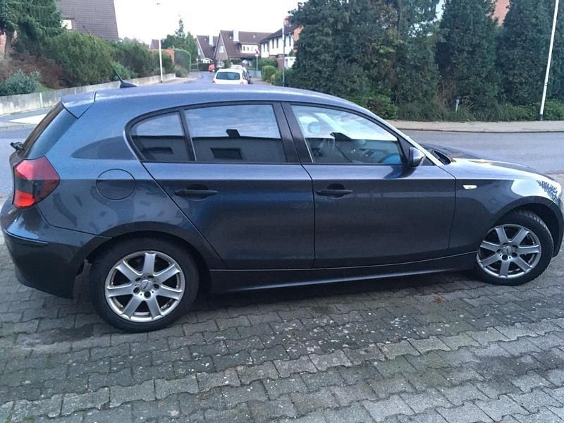 Gebraucht BMW 118 122 PS (89 kW) 2005 Grau Kleinwagen