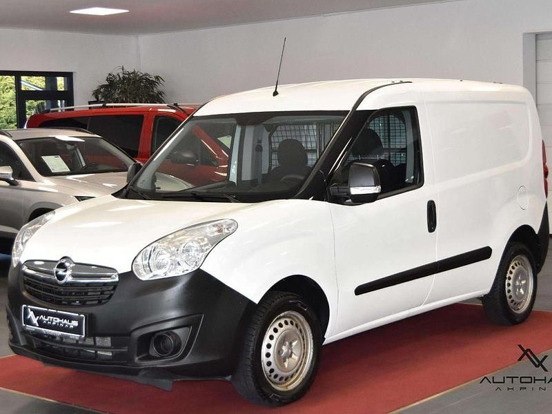 Gebraucht Opel Combo 95 PS (69 kW) 2018 Other Van / Kleinbus