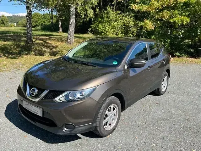 Gebraucht Nissan Qashqai Visia 116 PS (85 kW) 2015 Grau SUV