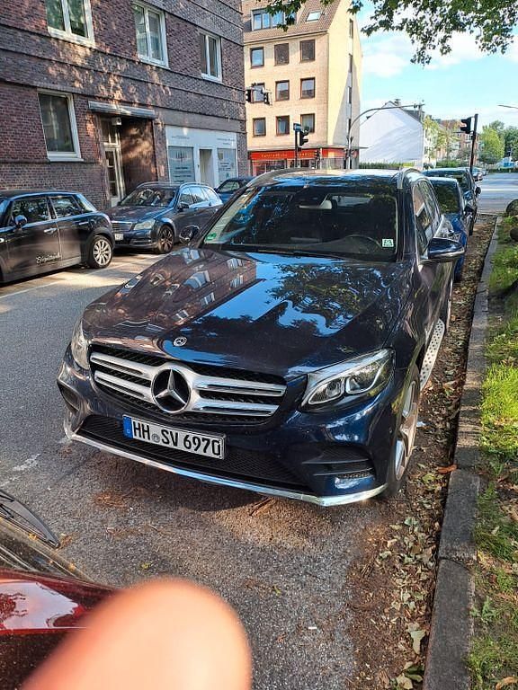 Blau Gebraucht 2019 Mercedes 250 SUV | 28.500 € - Bild 1/4