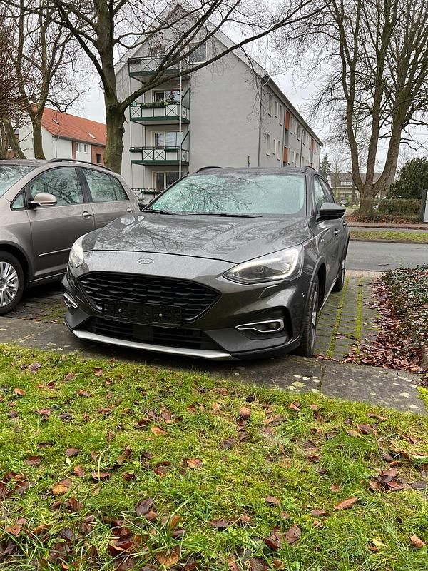 Gebraucht Ford Focus Active 150 PS (110 kW) 2019 Grau Kombi