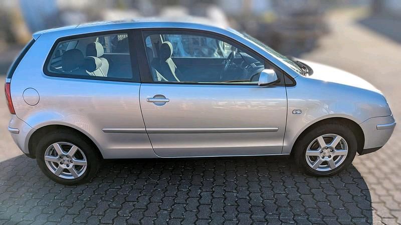 Gebraucht VW Polo Cricket 55 PS (40 kW) 2004 Silber Kleinwagen