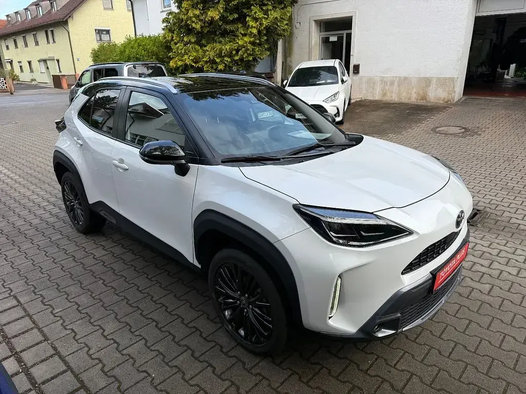 Gebraucht Toyota Yaris Cross 116 PS (85 kW) 2021 Weiß SUV