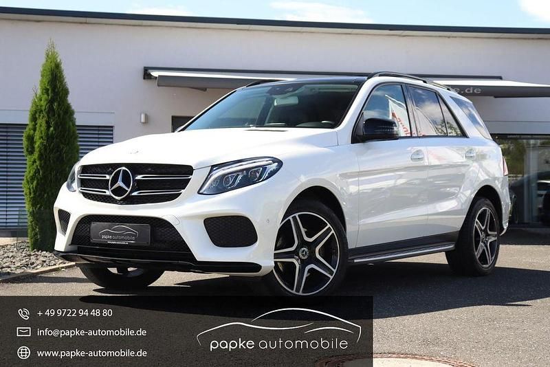 Weiß Gebraucht 2016 Mercedes GLE250 AMG line SUV | 32.895 € (Fairer Preis) - Bild 1/4
