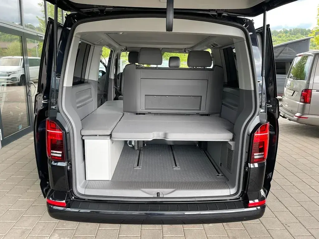 Gebraucht VW California Beach 150 PS (110 kW) 2023 Deep black Van
