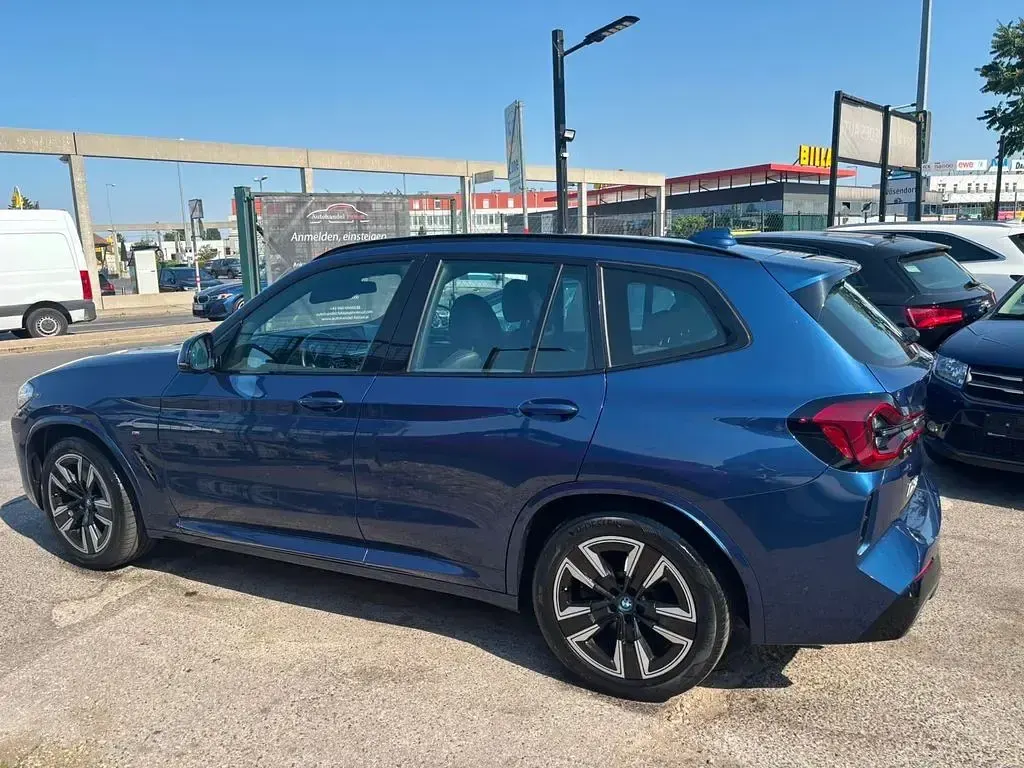 Gebraucht BMW iX3 M Sport 210 kW (286 PS) 2022 Blau SUV