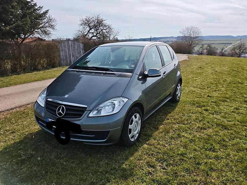 Gebraucht Mercedes A160 95 PS (69 kW) 2012 Grau Van / Kleinbus