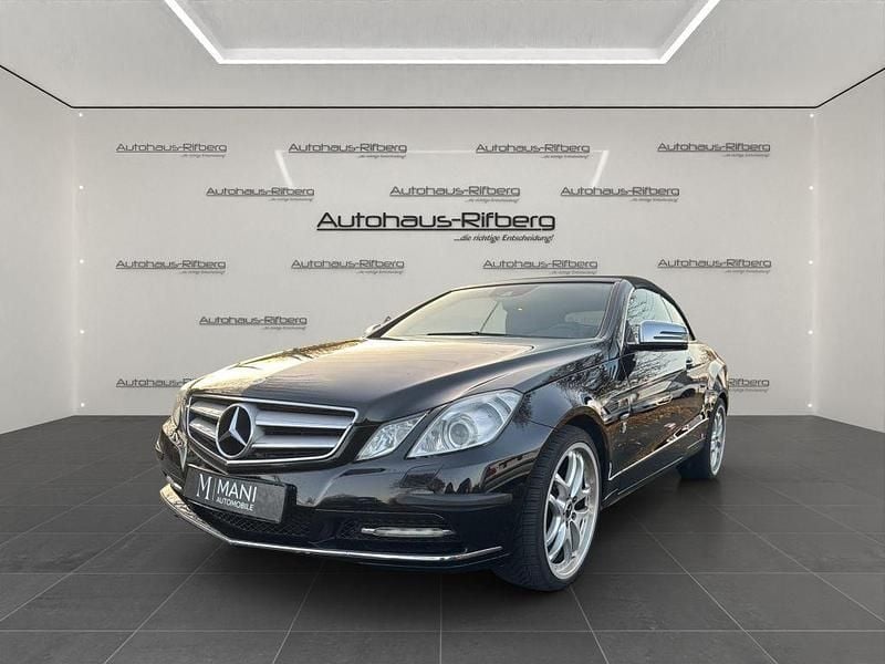 Gebraucht Mercedes E250 Avantgarde 204 PS (150 kW) 2011 Schwarz Cabrio