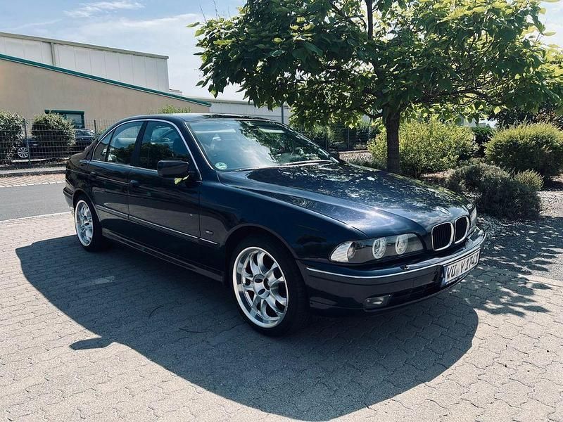 Gebraucht BMW 523 170 PS (125 kW) 1998 Blau Limousine