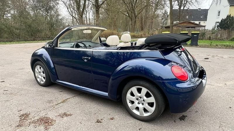Gebraucht VW New Beetle 102 PS (75 kW) 2003 Blau Kleinwagen