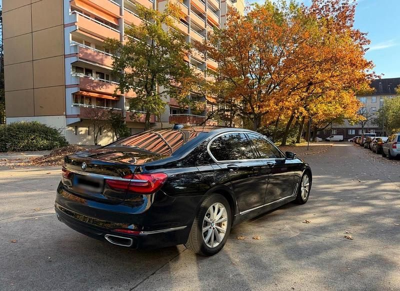 Gebraucht BMW 730 265 PS (194 kW) 2016 Schwarz Limousine