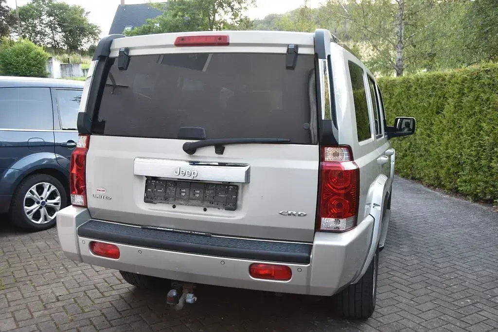 Gebraucht Jeep Commander Limited 218 PS (160 kW) 2010 Grau SUV