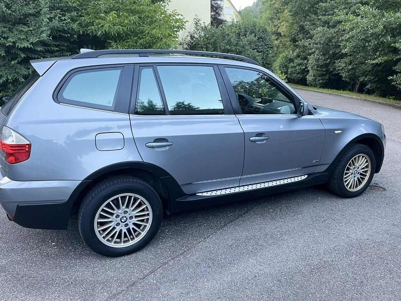 Grau Gebraucht 2007 BMW X3 SUV | 6.750 € (Fairer Preis) - Bild 1/4
