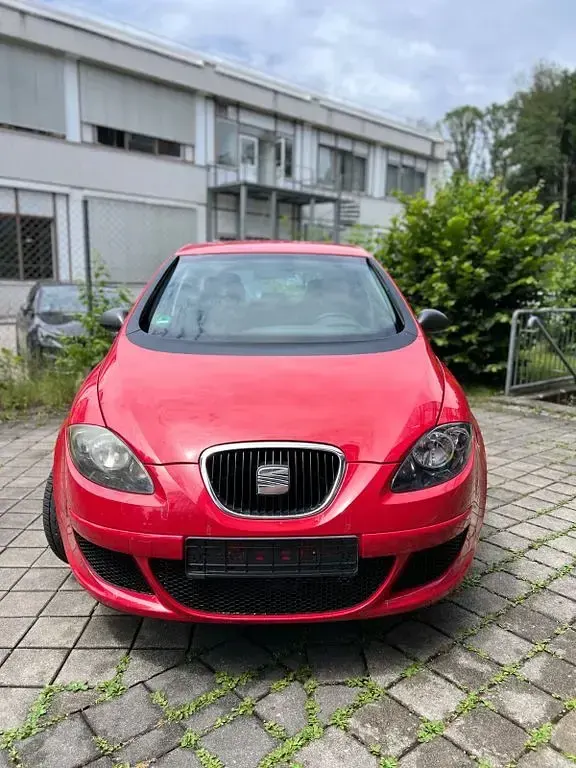 Gebraucht Seat Altea Comfort 102 PS (75 kW) 2007 Rojo emocion Limousine