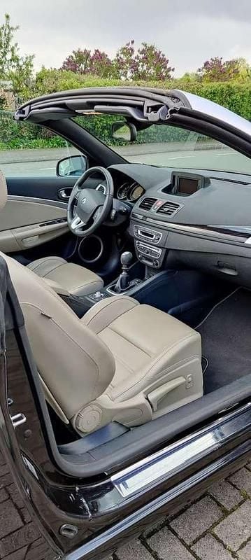 Gebraucht Renault Mégane Cabriolet Luxe 131 PS (96 kW) 2011 Schwarz Cabrio