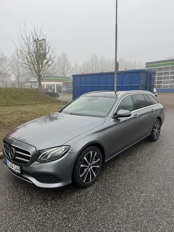 Gebraucht Mercedes E400 340 PS (250 kW) 2020 Grau Limousine