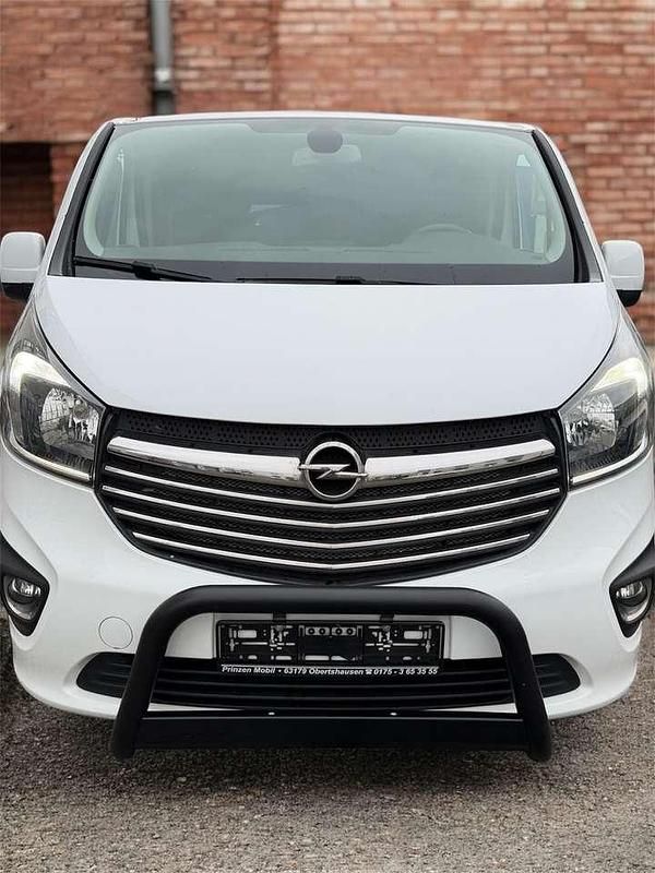Gebraucht Opel Vivaro 145 PS (106 kW) 2015 Casabl/arctic/eisweiss/kaolin Van / Kleinbus