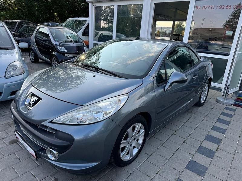 Grau Gebraucht 2007 Peugeot 207 CC Sport Cabrio | 3.999 € (Fairer Preis) - Bild 1/4