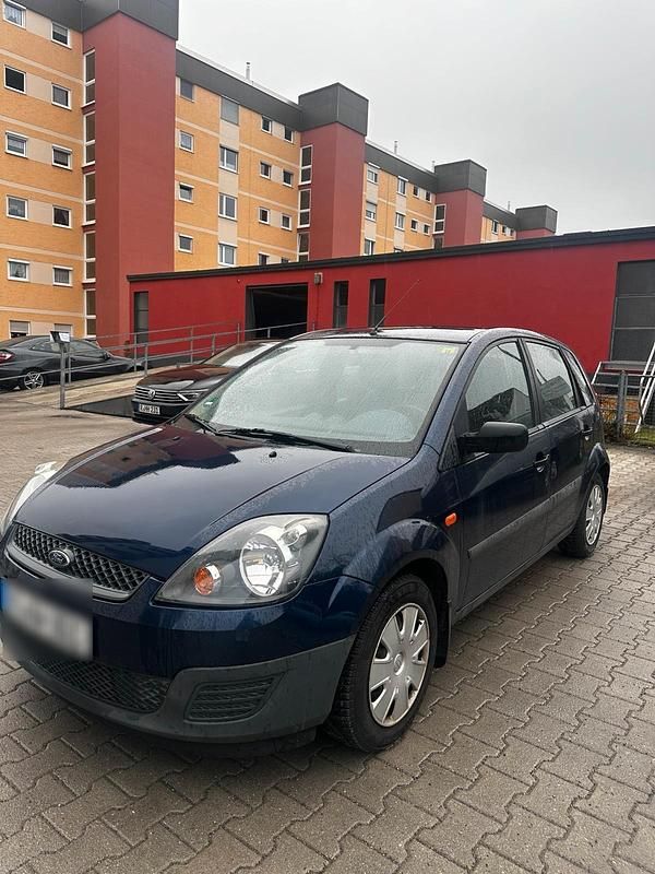 Gebraucht Ford Fiesta 80 PS (58 kW) 2006 Blau Kleinwagen