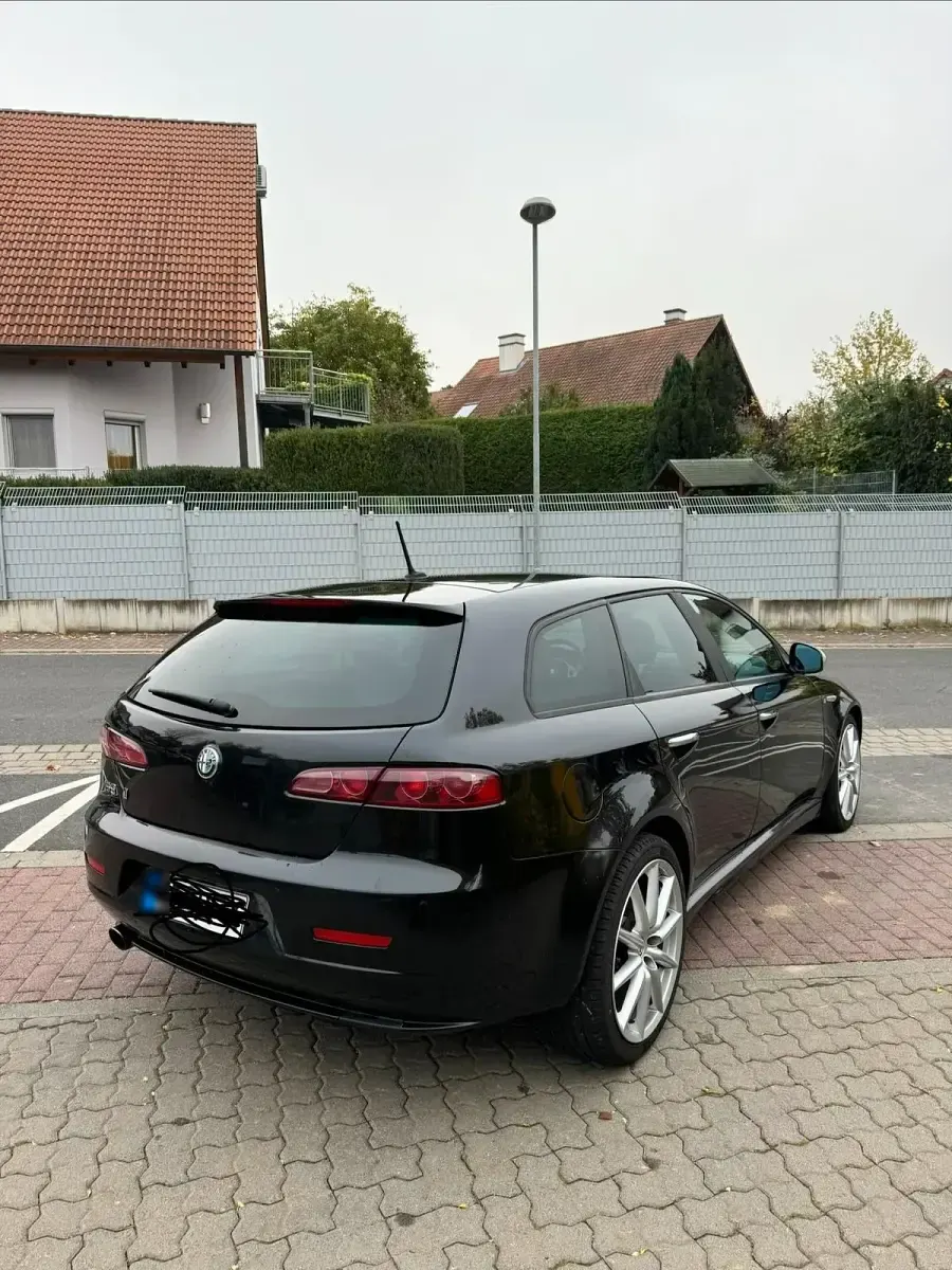 Gebraucht Alfa Romeo 159 Ti 150 PS (110 kW) 2009 Schwarz Kombi
