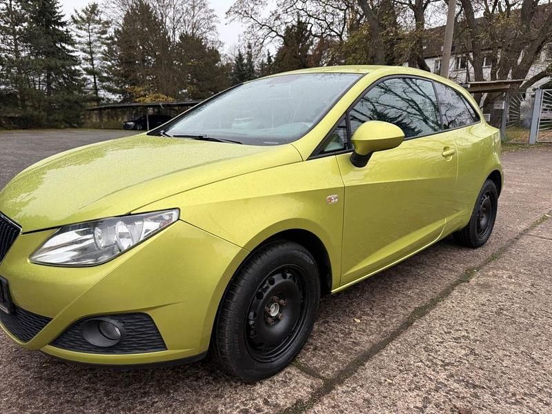 Grün Gebraucht 2010 Seat Ibiza SC Style Kleinwagen | 3.990 € (Guter Preis) - Bild 1/4